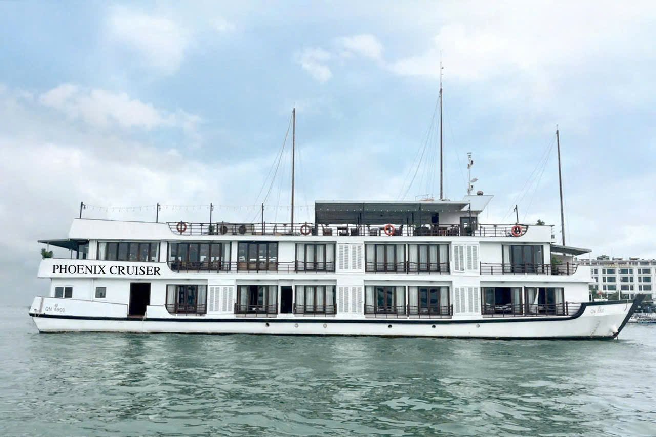 Phoenix-Halong-Cruise