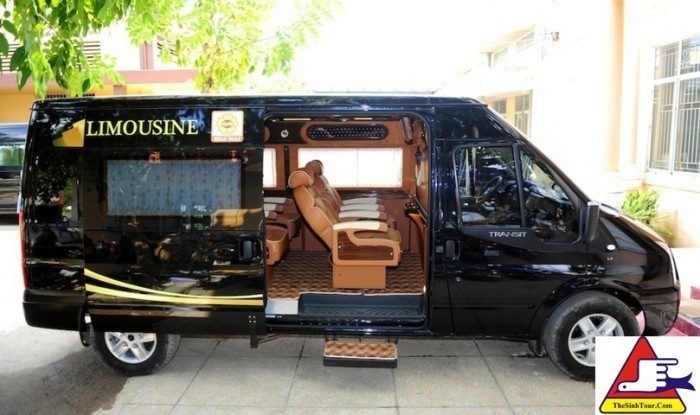 di chuyển bằng xe Limousine