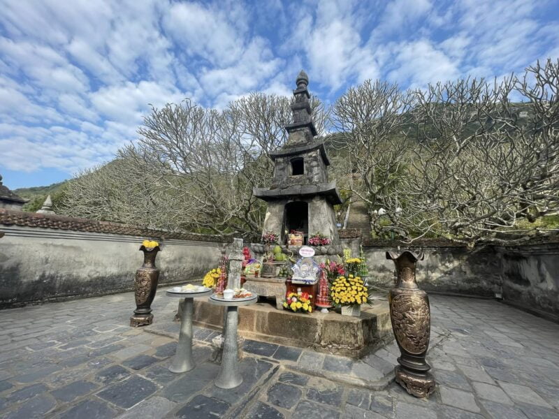 Tham quan Tour du lịch chùa Ba Vàng - Yên Tử 1 ngày