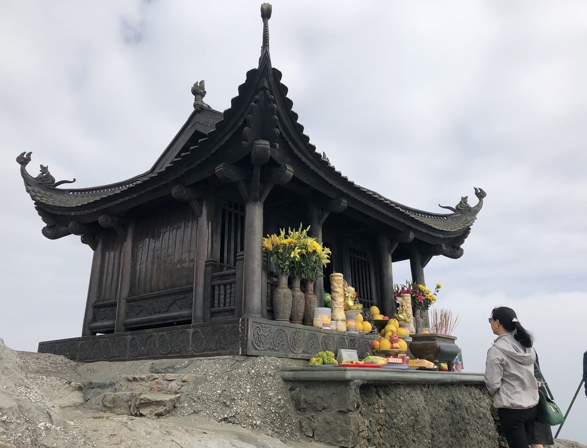 Tour du lịch chùa Ba Vàng Yên Tử 1 ngày