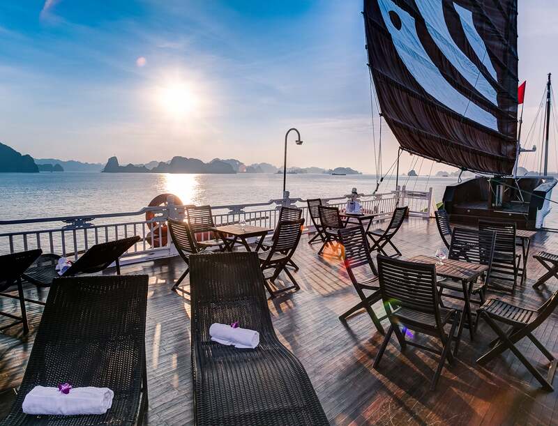 đón bình minh trên tàu