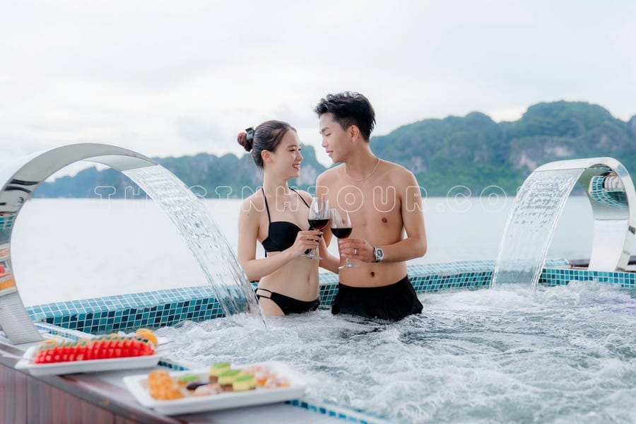 Trải nghiệm địa điểm đẹp tại Hạ Long