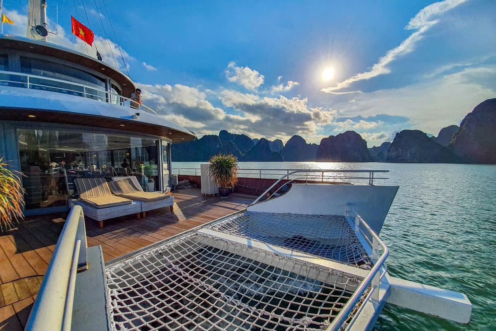 Tour 2 Ngày 1 Đêm Catba Catamaran & Động Thiên Đường