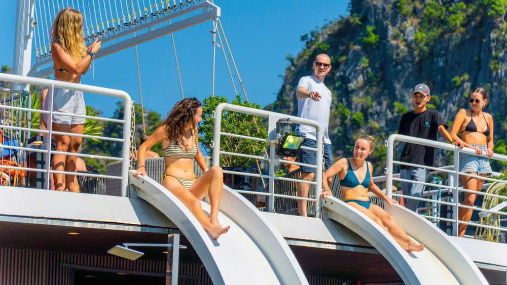 Tour 2 Ngày 1 Đêm Catba Catamaran & Động Thiên Đường