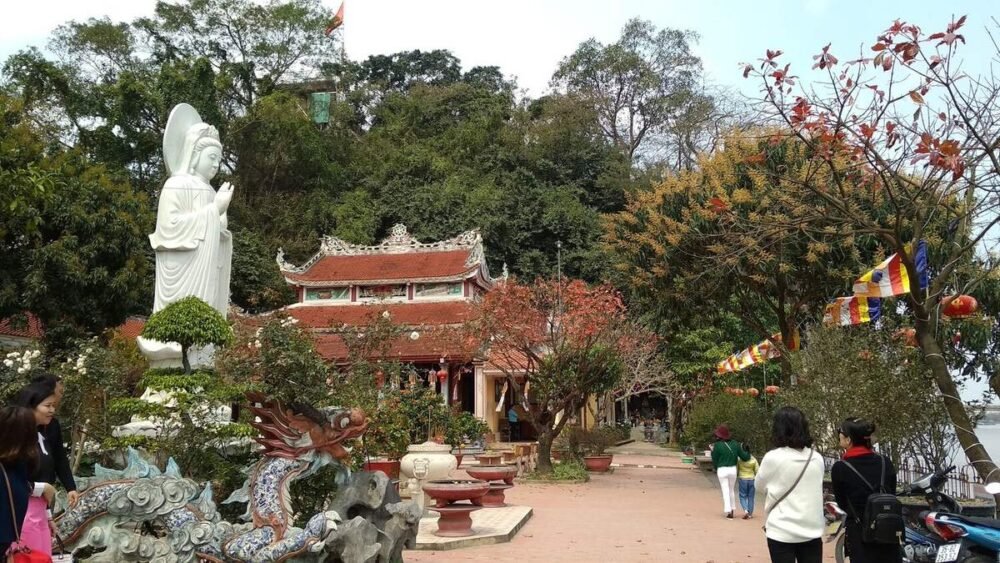 Ngôi chùa trang nghiêm và mang nhiều dấu ấn thời gian của mảnh đất Ninh Bình