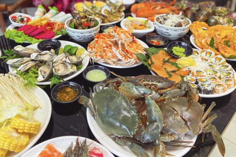 Hải sản tươi sống rất ngon và hấp dẫn