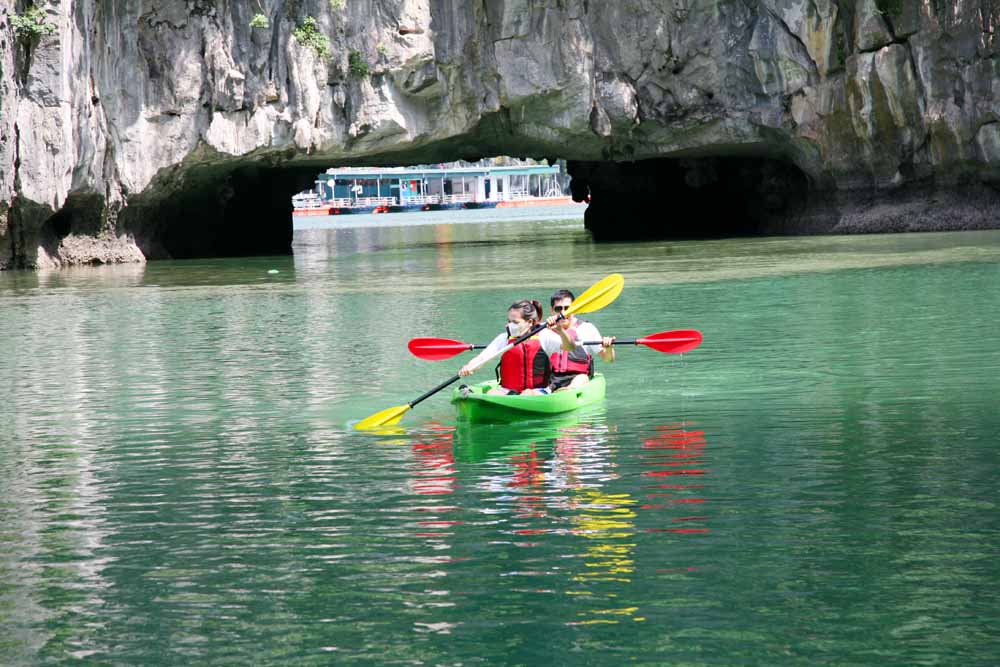 Chèo kayak tại Ba Hang